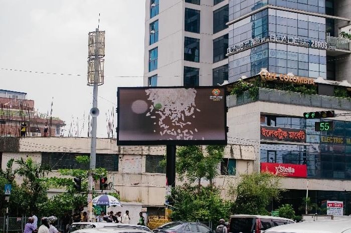 Gulshan Circle-1 Mid Island — Gulshan 2 & Mohakhali facing LED billboard in Dhaka, facing Gulshan 2 & Mohakhali